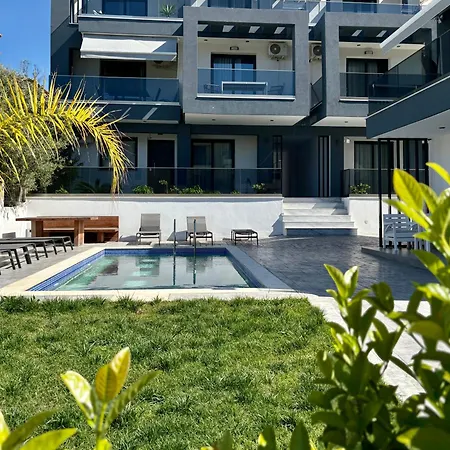 Platinum With Pool * Kallithea (Chalkidiki)