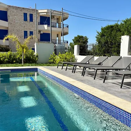 Platinum With Pool Apartment