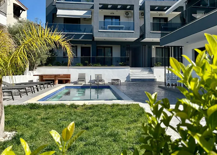 Platinum With Pool * Kallithea (Chalkidiki)